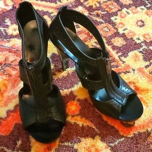 SOLD OFFSITE Michael Kors Heels